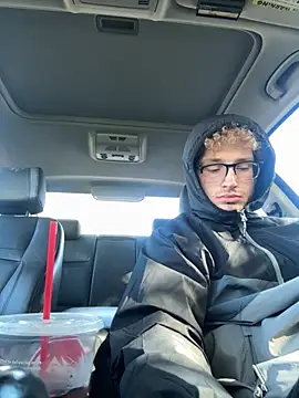 Snapshot of CreamyAustin chatting on October 2025 07:26:02 PM CreamyAustin online show from October 2025 07:26:02 PM