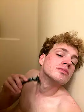 Snapshot of CreamyAustin chatting on November 2025 12:27:01 AM CreamyAustin online show from November 2025 12:27:01 AM