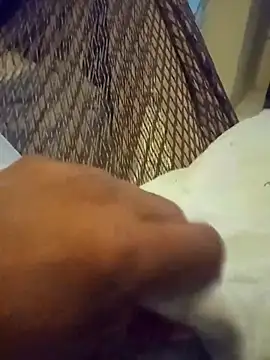 Snapshot of BandidodeAmores_84 chatting on January 2025 04:44:01 AM BandidodeAmores 84 online show from January 2025 04:44:01 AM