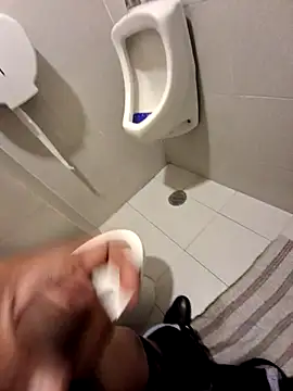 Snapshot of BandidodeAmores_84 chatting on September 2025 06:29:02 PM BandidodeAmores 84 online show from September 2025 06:29:02 PM