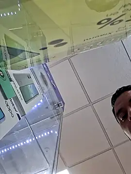 Snapshot of BandidodeAmores_84 chatting on September 2025 10:13:02 PM BandidodeAmores 84 online show from September 2025 10:13:02 PM