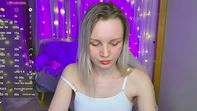 Snapshot of Beatrica_Klein chatting on January 2025 07:53:02 PM Beatrica Klein online show from January 2025 07:53:02 PM