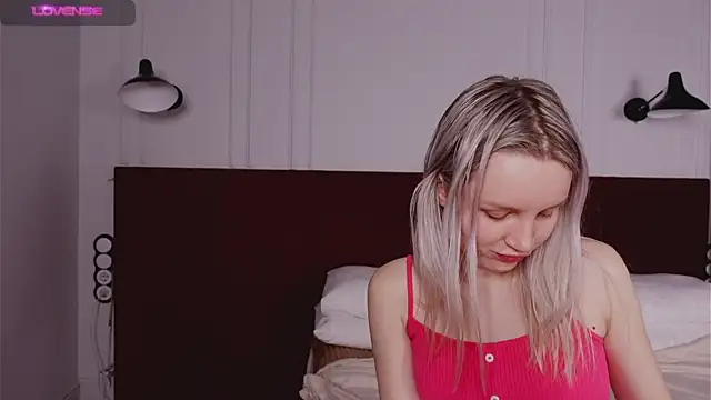 Snapshot of Beatrica_Klein chatting on February 2025 06:36:02 PM Beatrica Klein online show from February 2025 06:36:02 PM