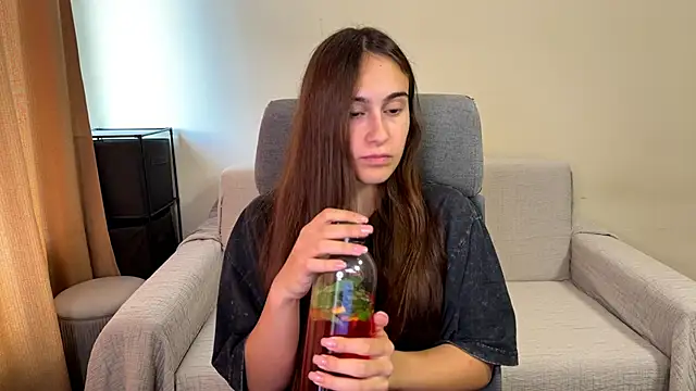 AliceKolltt online show from September 2025 10:06:02 AM