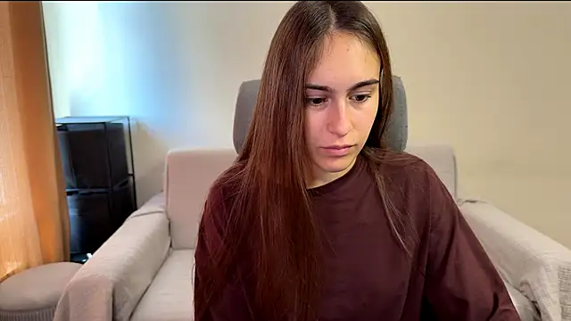AliceKolltt online show from September 2025 09:13:02 AM