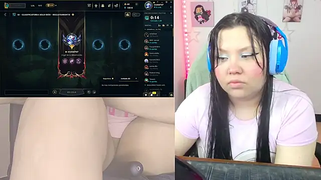 crystal7u7 online show from November 2025 04:13:02 PM