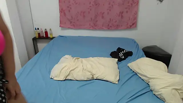 Selena sweett online show from October 2025 04:09:01 AM