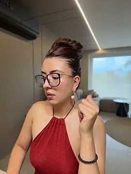 Snapshot of EmaSaenz chatting on May 2026 08:04:02 PM EmaSaenz online show from May 2026 08:04:02 PM