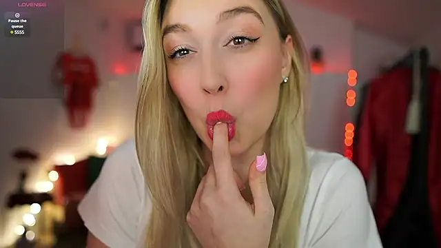 Alexis   Texas online show from February 2025 08:00:01 PM