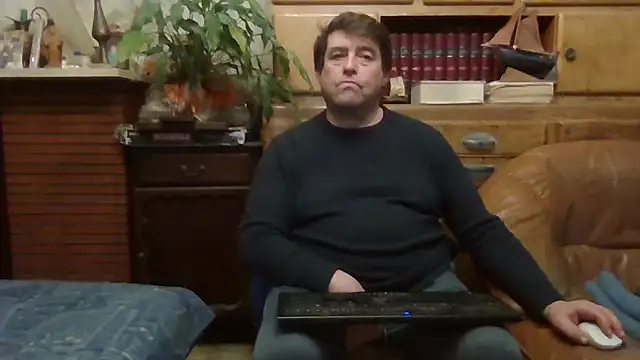 sympatrique online show from December 2024 09:08:02 PM