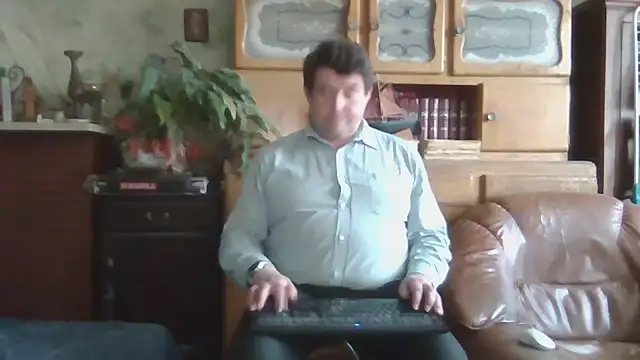 sympatrique online show from March 2025 05:28:01 PM