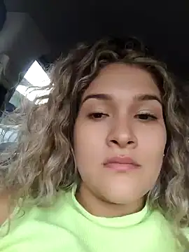 Sara smiiith211 online show from December 2024 09:41:01 PM