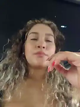 Sara smiiith211 online show from December 2024 02:44:01 PM