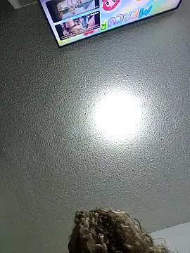 Sara smiiith211 online show from February 2025 07:38:02 PM