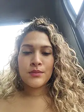 Sara smiiith211 online show from March 2025 07:11:02 PM