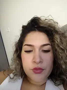 Sara smiiith211 online show from May 2026 01:56:01 AM