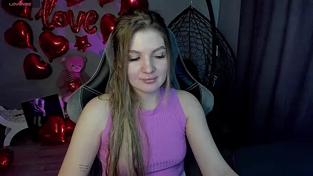 lily williamss online show from February 2025 03:47:02 AM