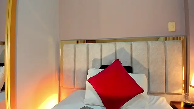 Emilywatsonn online show from November 2025 12:21:02 AM