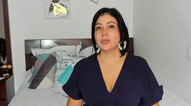 EmilyPeytonn online show from January 2025 03:21:01 PM