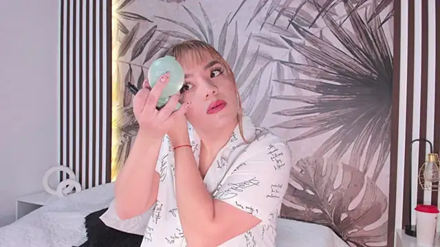 Samaantha-White online show from February 2025 11:31:01 AM