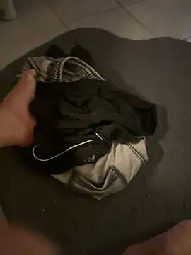 Snapshot of Bennyben8604 chatting on April 2026 01:23:02 AM Bennyben8604 online show from April 2026 01:23:02 AM