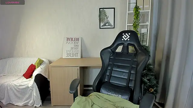 Stacy Luv online show from December 2025 09:03:01 AM