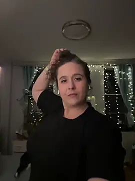 Snapshot of sylviahhh chatting on March 2026 05:40:02 AM sylviahhh online show from March 2026 05:40:02 AM