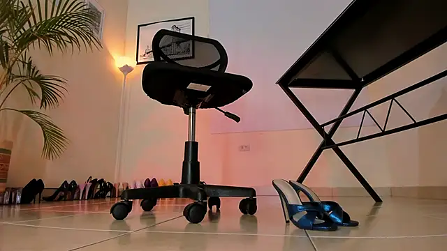 Kimmroggerr online show from January 2025 11:11:01 PM