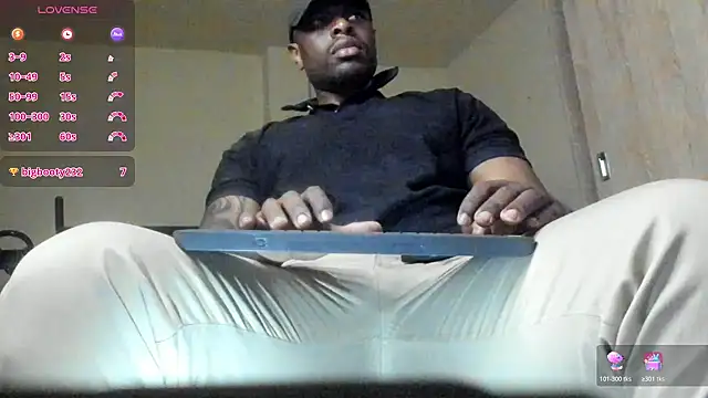 Snapshot of thomas_santtos1 chatting on July 2026 02:20:01 PM thomas santtos1 online show from July 2026 02:20:01 PM