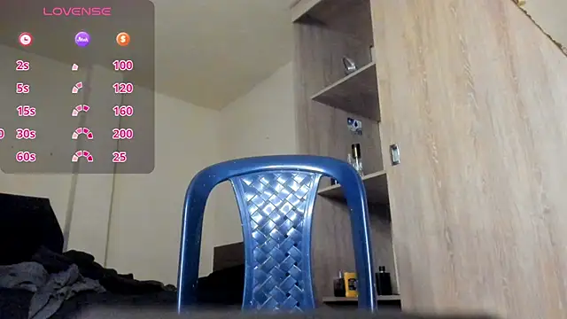 Snapshot of thomas_santtos1 chatting on July 2026 03:43:02 PM thomas santtos1 online show from July 2026 03:43:02 PM