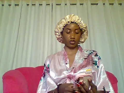 Queeen model online show from October 2025 09:34:02 PM