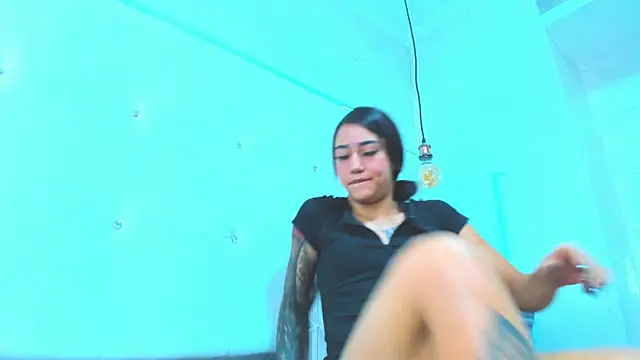 Little Jenni online show from April 2026 01:48:02 PM