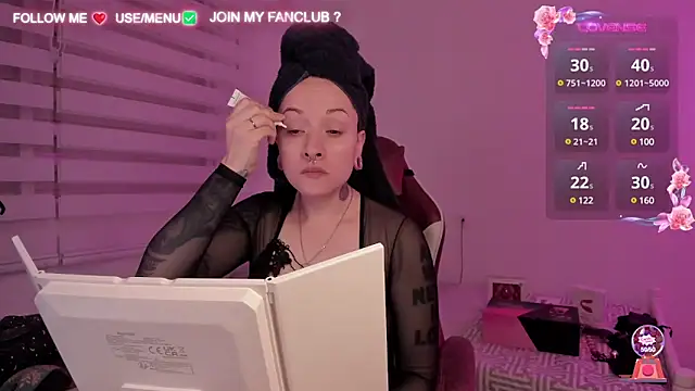 Domina Deivis online show from February 2025 05:04:01 AM