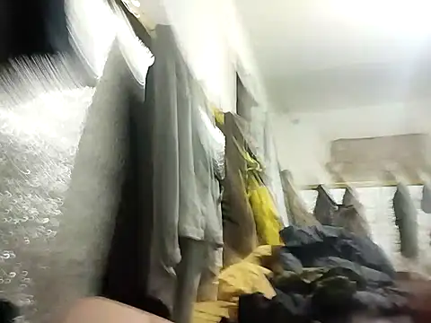 Kranik210 online show from April 2026 09:39:33 PM