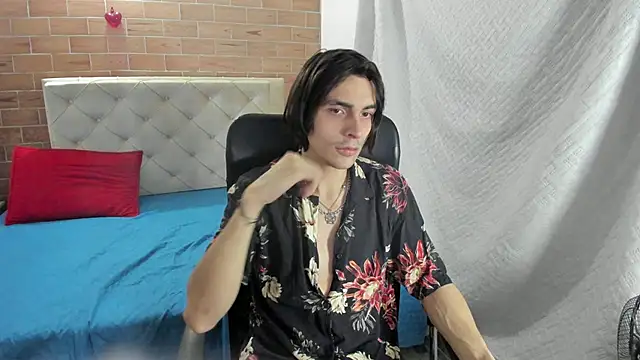 MIKE HUNTER7 online show from February 2025 12:29:01 PM