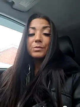 Snapshot of RuslanaXX chatting on January 2025 10:19:01 AM RuslanaXX online show from January 2025 10:19:01 AM
