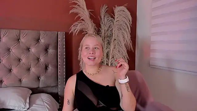 stefanny ruiz  online show from January 2026 12:41:01 PM