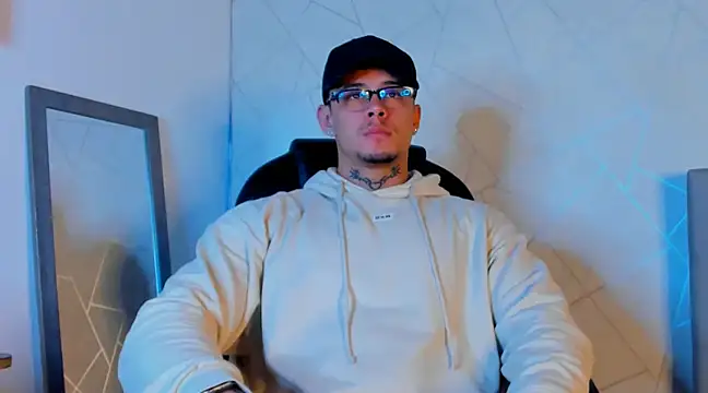 NoahhBrown online show from February 2025 03:34:02 AM