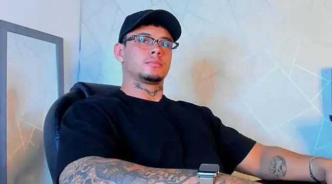 NoahhBrown online show from February 2025 02:08:02 AM