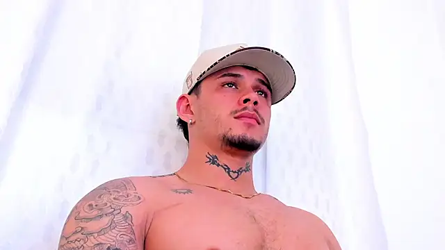 NoahhBrown online show from September 2025 04:34:02 AM