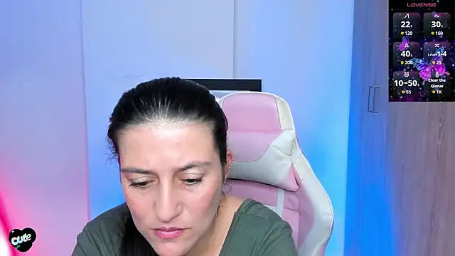 Saskyaa online show from November 2025 02:23:01 AM