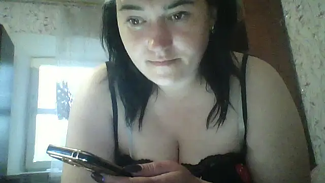 HollyLaBerry online show from May 2026 06:43:01 AM
