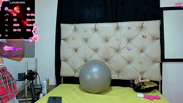 cleopatraa online show from April 2026 07:58:02 PM