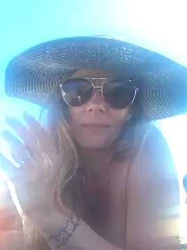 Maryli-O online show from April 2026 12:06:02 PM