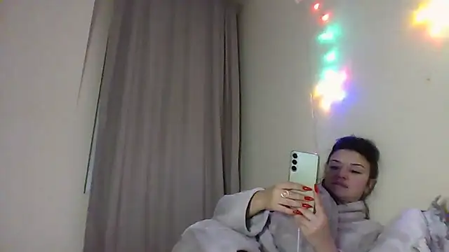 Linusya online show from December 2025 05:40:02 PM