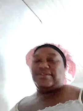 Snapshot of MATUREBUSSTY chatting on March 2025 04:08:02 AM MATUREBUSSTY online show from March 2025 04:08:02 AM