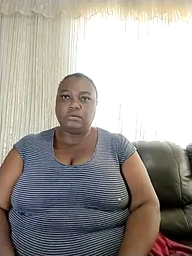 Snapshot of MATUREBUSSTY chatting on March 2025 01:50:02 PM MATUREBUSSTY online show from March 2025 01:50:02 PM