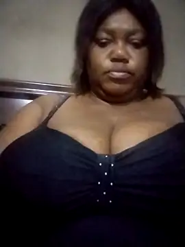 Snapshot of MATUREBUSSTY chatting on September 2025 12:15:01 AM MATUREBUSSTY online show from September 2025 12:15:01 AM