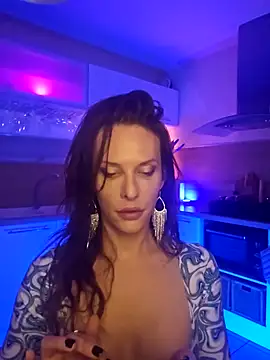 Snapshot of Luna_Kitanna chatting on December 2024 07:11:02 PM Luna Kitanna online show from December 2024 07:11:02 PM