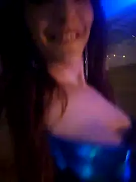 Snapshot of Luna_Kitanna chatting on January 2025 11:01:02 PM Luna Kitanna online show from January 2025 11:01:02 PM